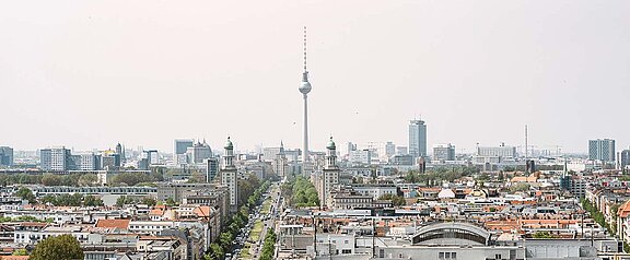 Blick auf die Berliner Skyline mit dem Fernsehturm